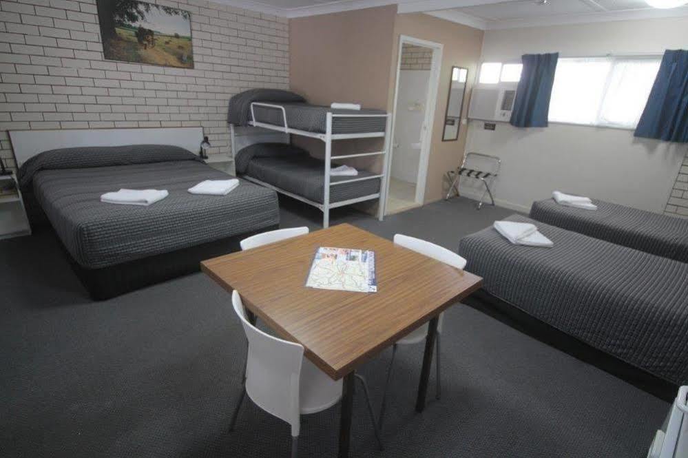 Binalong Motel Goondiwindi Bagian luar foto